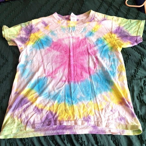 GIRLS TIE-DYE T-SHIRT SIZE SMALL OR 12-14 - Picture 1 of 2